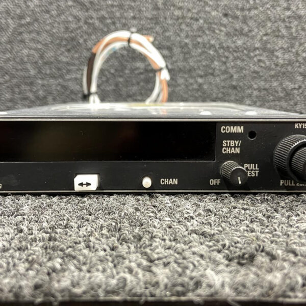 064-1054-60 Bendix King KY-196A VHF Communication Transceiver Radio (28V)