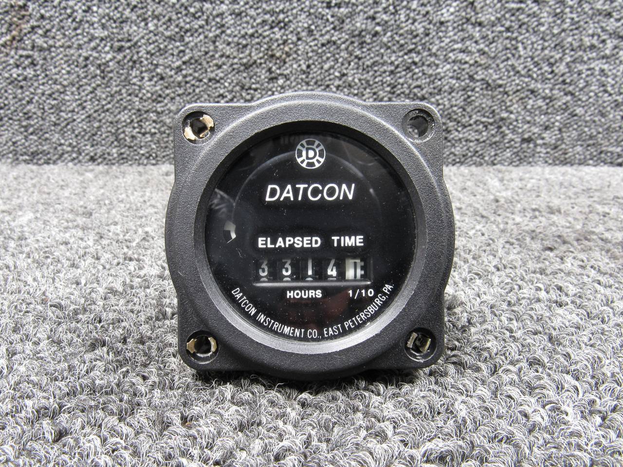 773 Datcon Hour Meter Indicator (Volts: 4/40, Hours: 3314.1) 773 Datcon Hour Meter Indicator (Volts: 4/40, Hours: 3314.1)