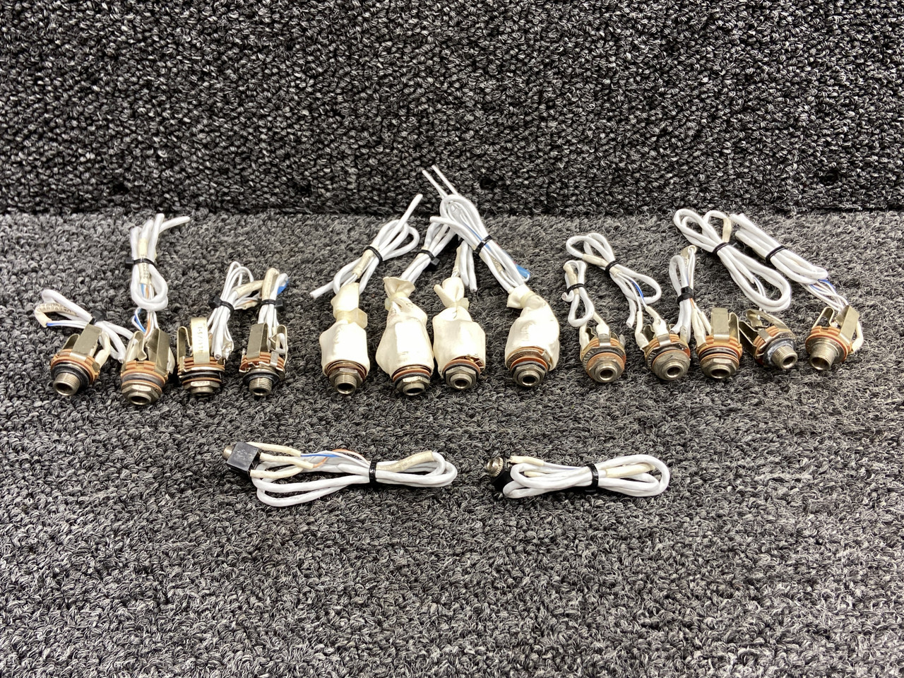 Piper PA31-325 Headset, Microphone Jack Set Piper PA31-325 Headset, Microphone Jack Set