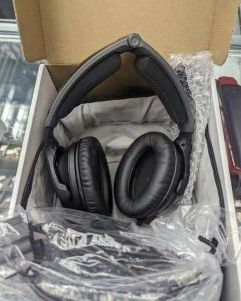 Bose A30 Aviation Headset – Dual GA Plugs + Bluetooth